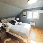 Detached House Near Metro With Private Parking