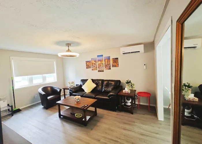 Detached House Near Metro With Private Parking