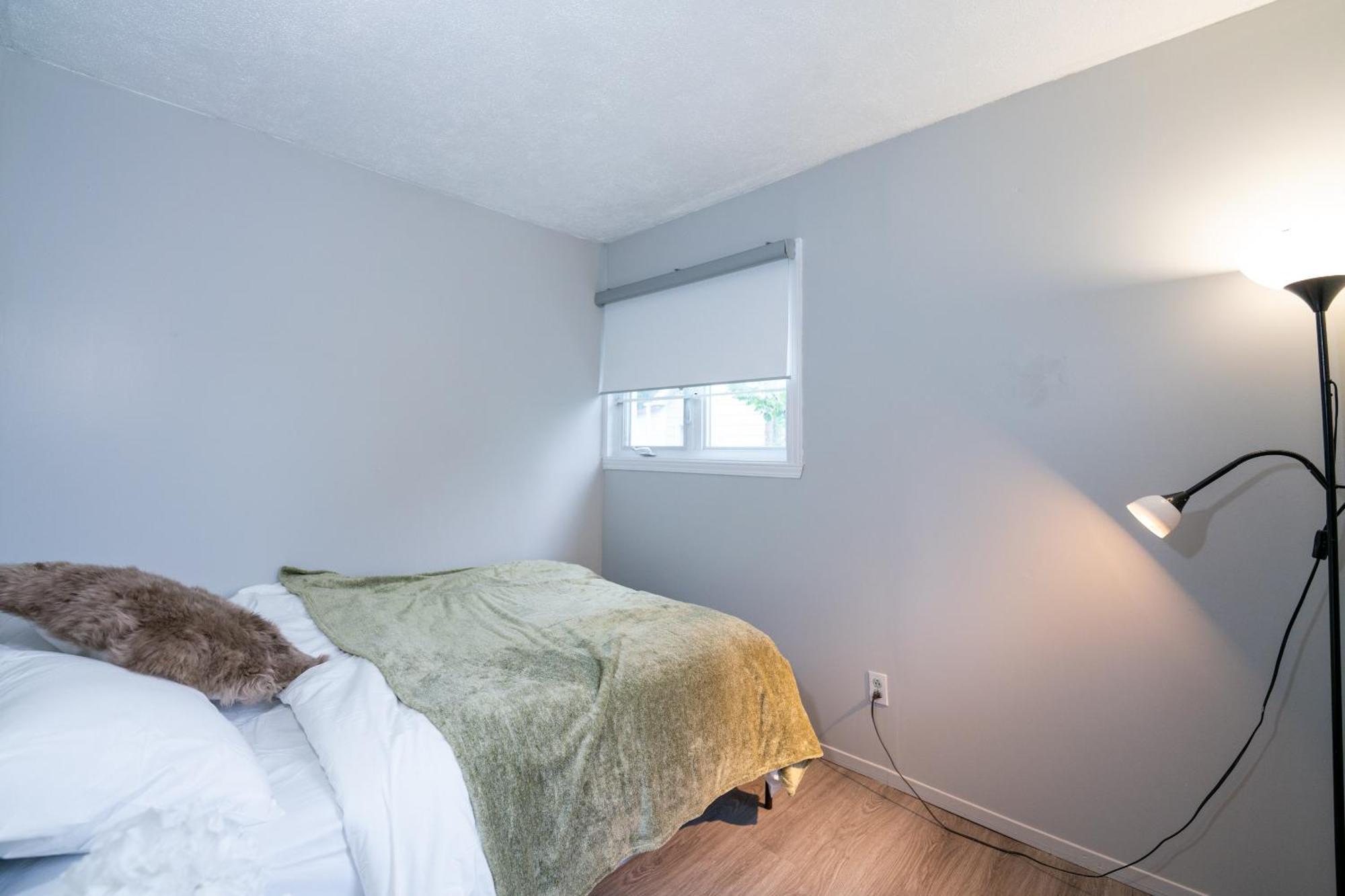 Detached House Near Metro With Private Parking Chalet Montreal