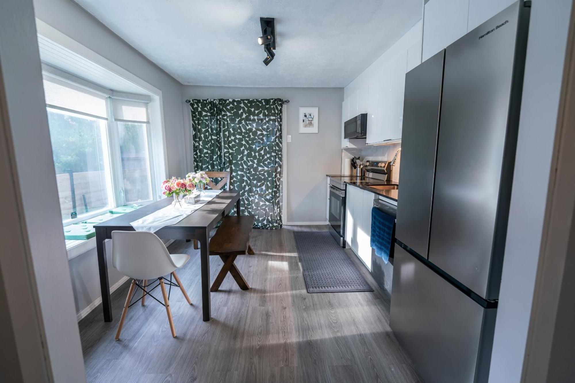 Detached House Near Metro With Private Parking Chalet Montreal